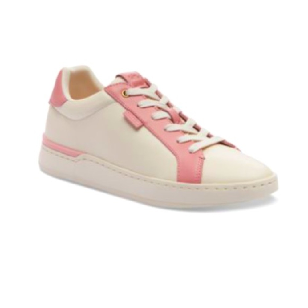 COACH Women's Lowline Lace Up
Low Top Signature Sneakers
